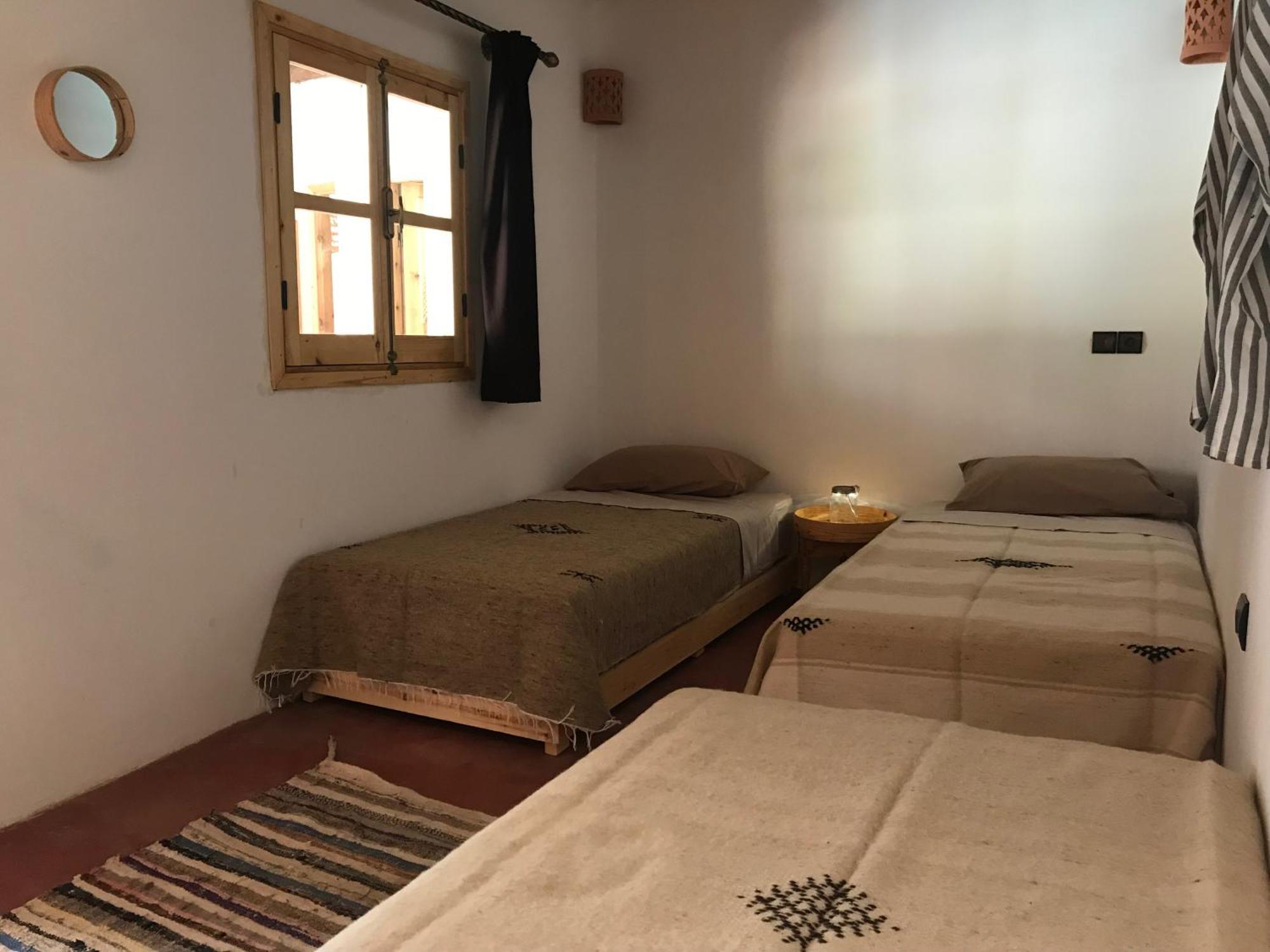 לינה וארוחת בוקר Asgaour Amlougui House מראה חיצוני תמונה